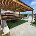 Luxury Rooftop Apartament
