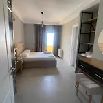Luxury Rooftop Apartment *