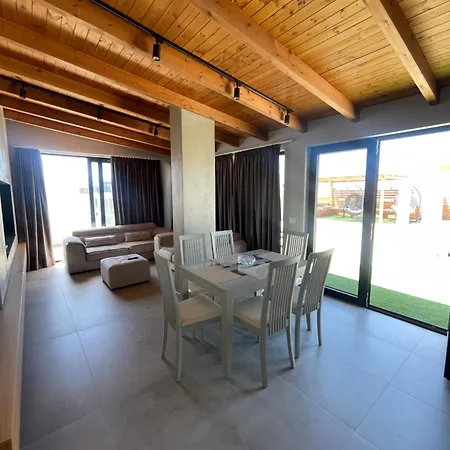 Luxury Rooftop Apartmán