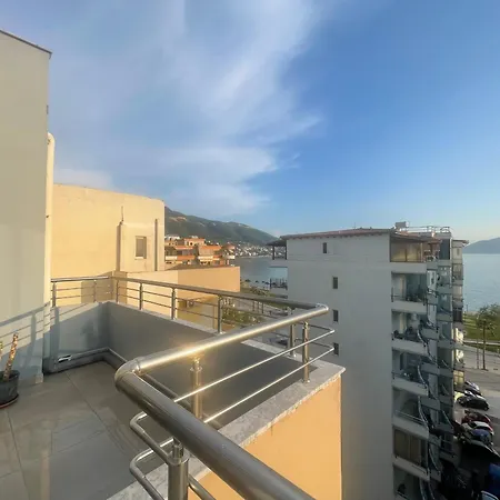 Luxury Rooftop * Avlonya