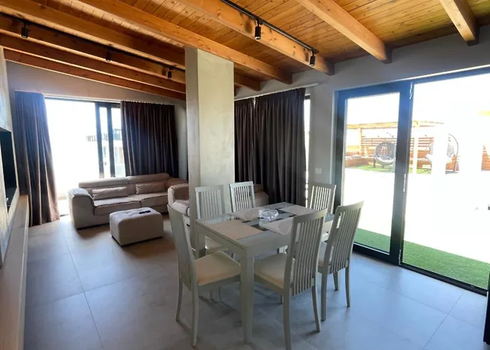 Luxury Rooftop Apartment