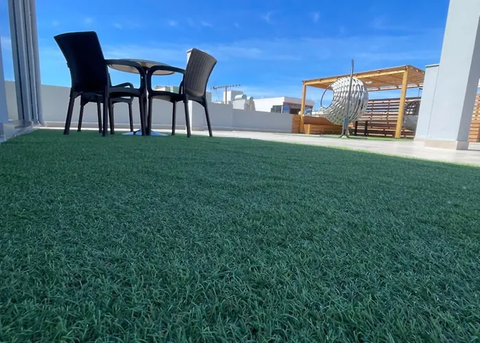 Luxury Rooftop Apartment *