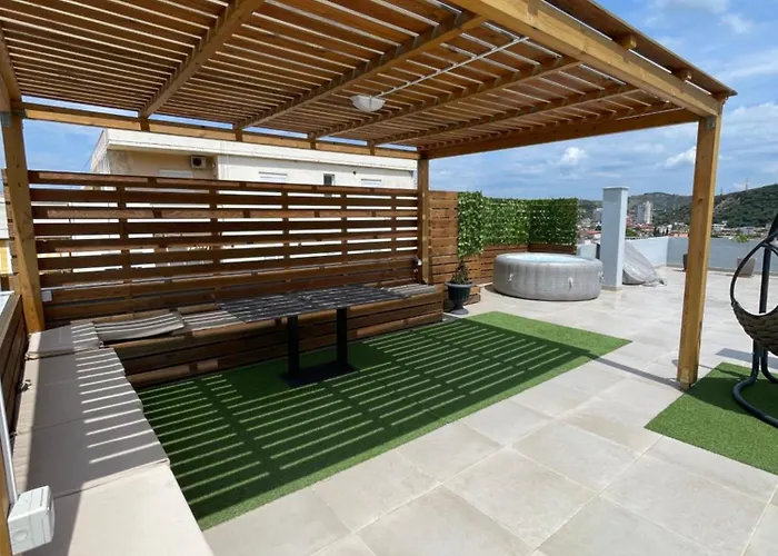 Luxury Rooftop 公寓