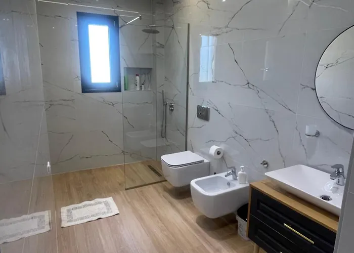 Luxury Rooftop 公寓 *